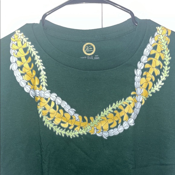 Hawaiian Lei t-shirt - Picture 2 of 4